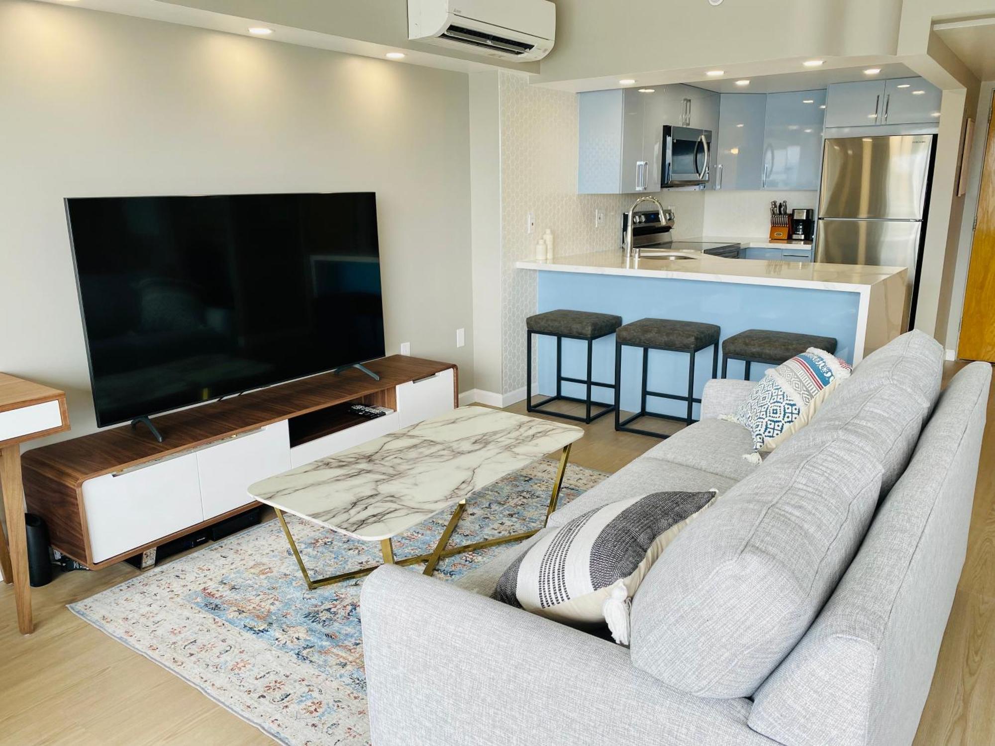 Panoramic Oceanview Resort - Full Kitchen In Each Room, 2 Swimming Pools, Onsite Restaurants, Fireworks Every Friday 호놀룰루 외부 사진