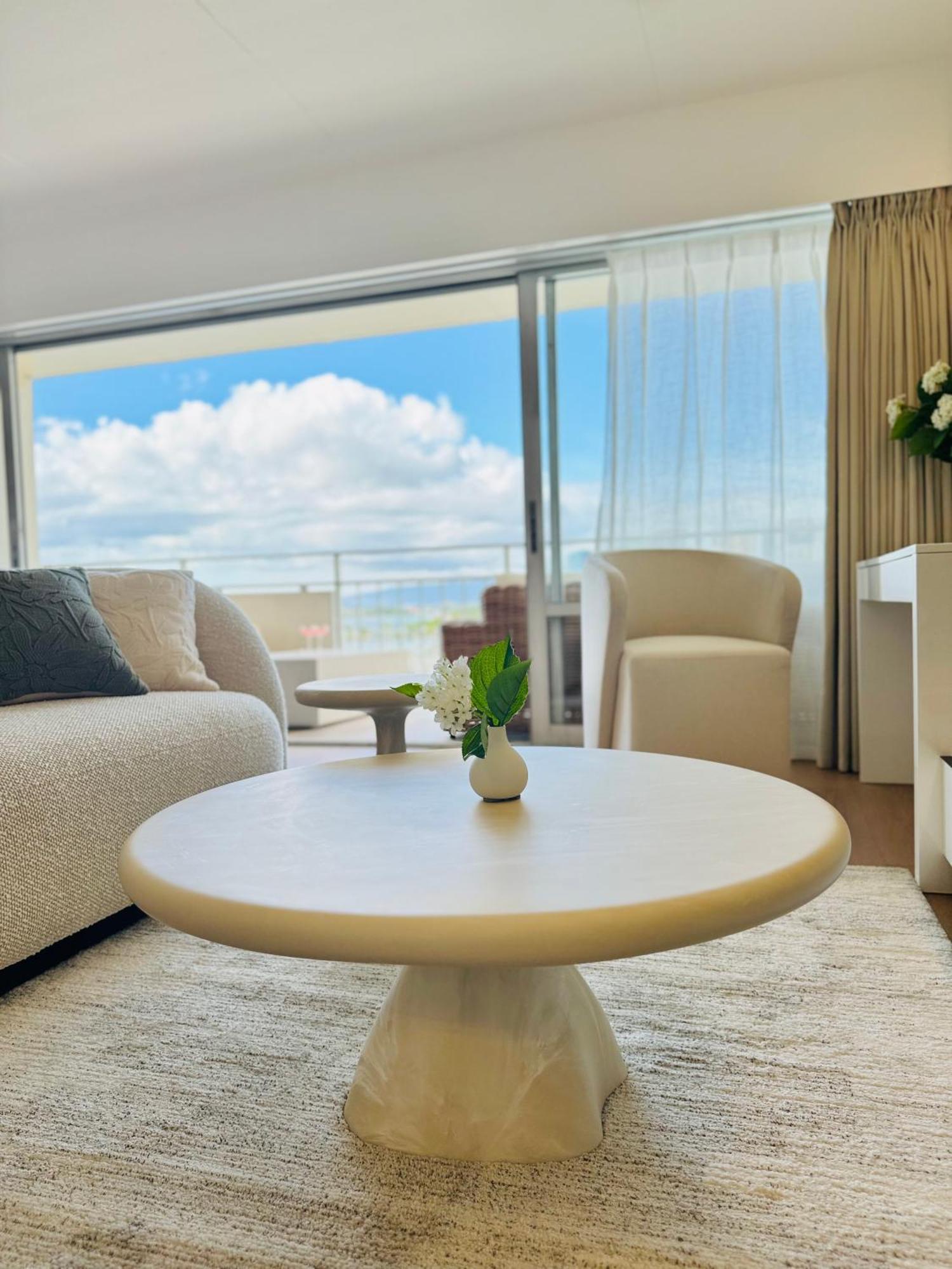 Panoramic Oceanview Resort - Full Kitchen In Each Room, 2 Swimming Pools, Onsite Restaurants, Fireworks Every Friday 호놀룰루 외부 사진
