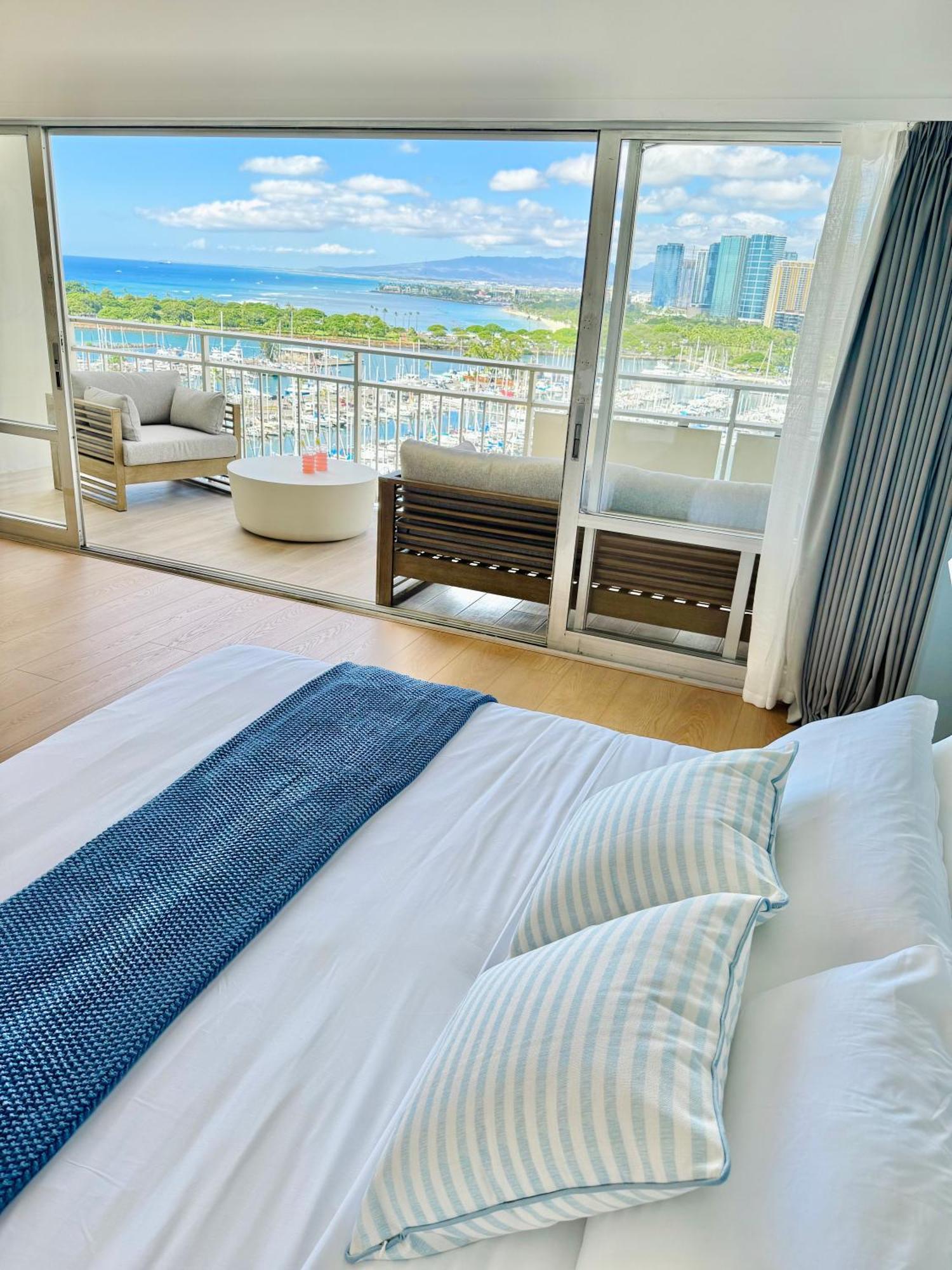 Panoramic Oceanview Resort - Full Kitchen In Each Room, 2 Swimming Pools, Onsite Restaurants, Fireworks Every Friday 호놀룰루 외부 사진